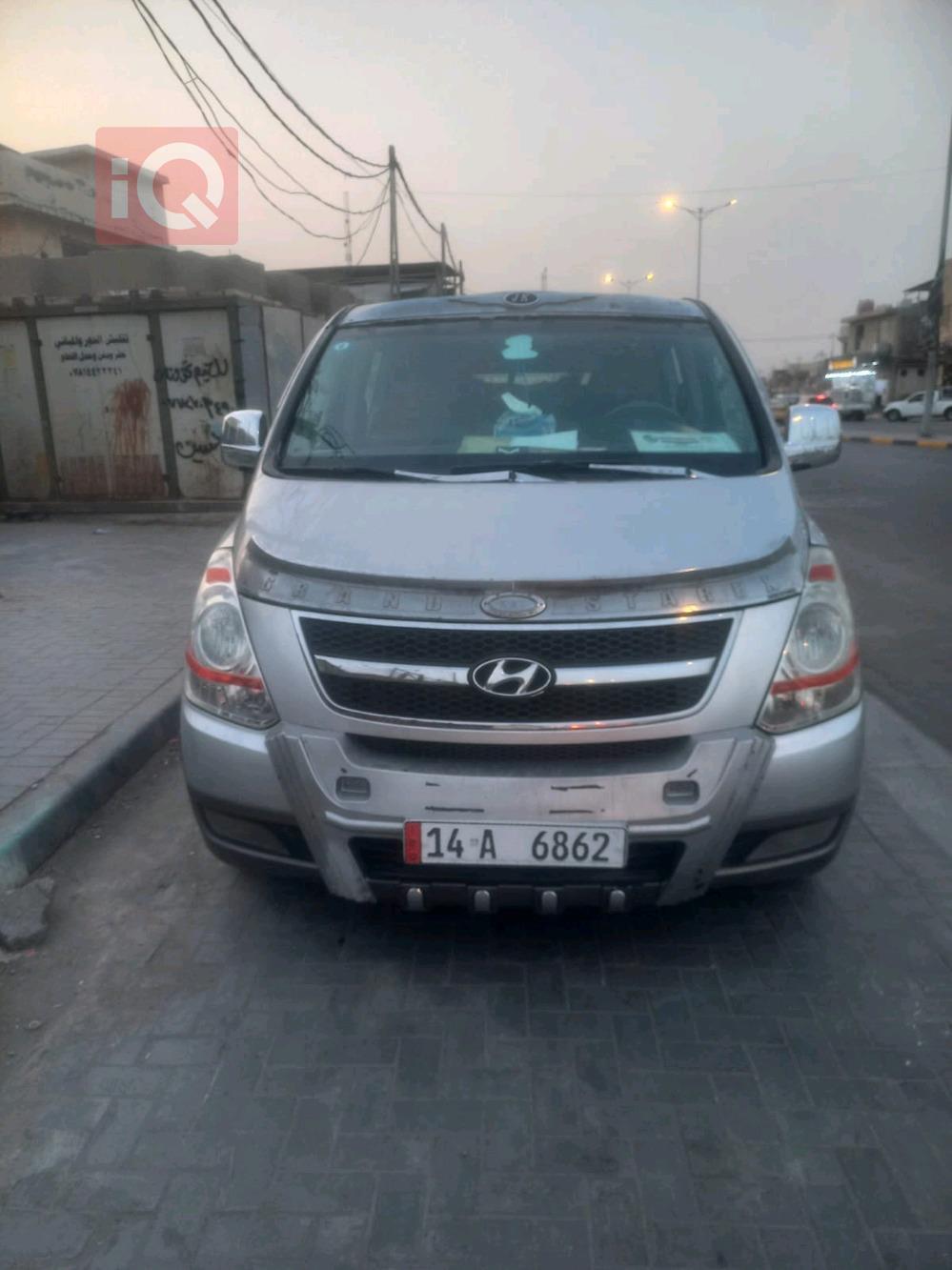 Hyundai Starex